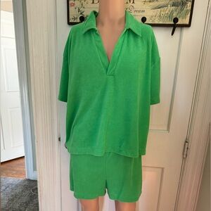 Kelly Green, feels like Terry Cloth Top is XXL, matching Short is XL